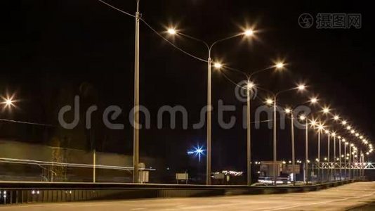 夜间高速公路。 时间推移视图视频