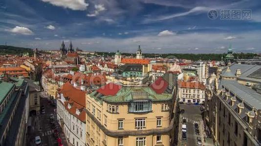从布拉格时间推移的高度粉末塔观看。 历史和文化纪念碑视频