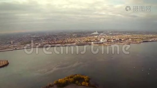 加拿大魁北克省蒙特利尔和朗盖尔市的空中录像视频