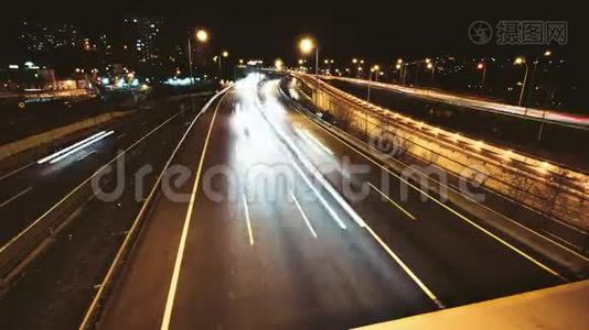 公路交通车辆在多车道高速公路上行驶时间视频