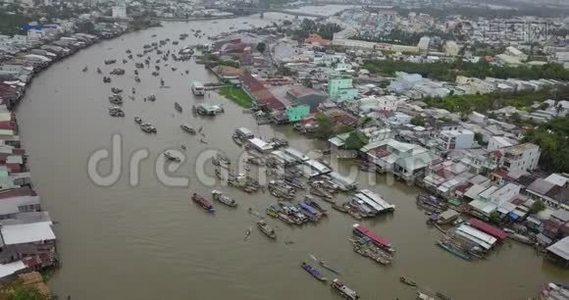 越南灿陀彩铃浮动市场全景交通图视频