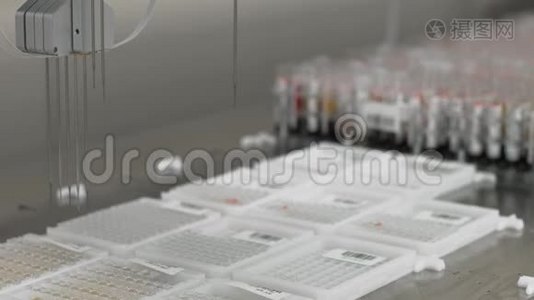 自动医疗测试机器人设备，临床诊断实验室设备视频