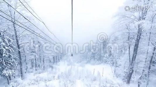 冬山景观，高刺和雪视频