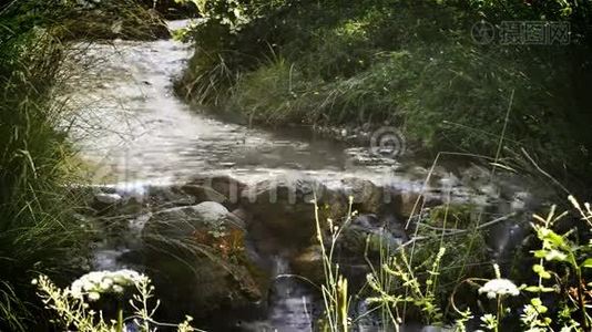 山河，流水奔流..视频