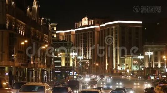 俄罗斯莫斯科市中心的汽车交通视频