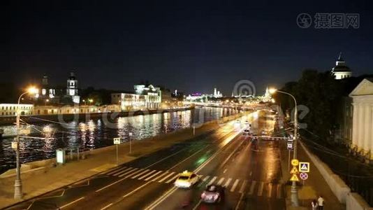 莫斯科莫斯科莫斯科莫斯科莫斯克瓦河堤岸和夜间交通视频