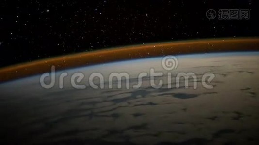 地球和北极光来自国际空间站。 这段视频的元素由美国宇航局提供。视频