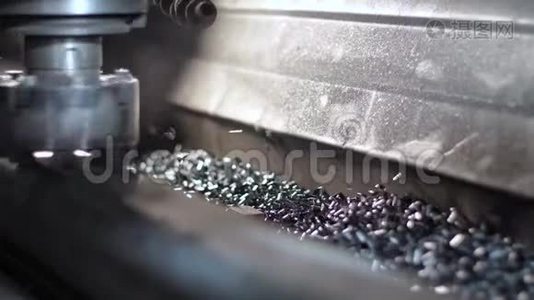 生产金属车床的铣床视频