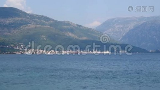 Kotor``海湾和离开的游轮之美视频