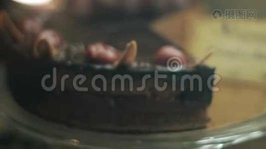 樱桃和巧克力蛋糕派视频