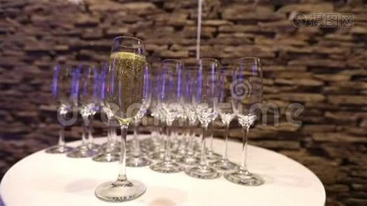 香槟杯，香槟杯，宴会设计，香槟特写，宴会内部，室内视频