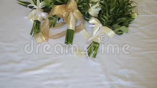 白色背景的婚礼花束视频