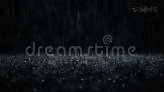 落下的雨滴视频