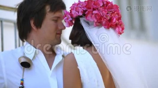 新婚快乐。 希腊。 感情的温柔。视频