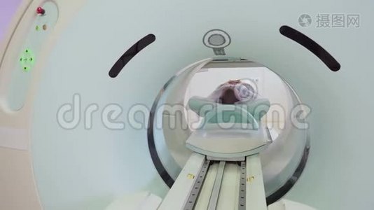 成人住院MRI诊断视频