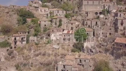 Pentedattillo，教堂和废弃废墟，希腊殖民地，意大利视频