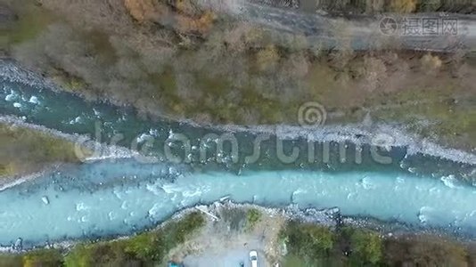 河流汇流，格鲁吉亚，空中.视频