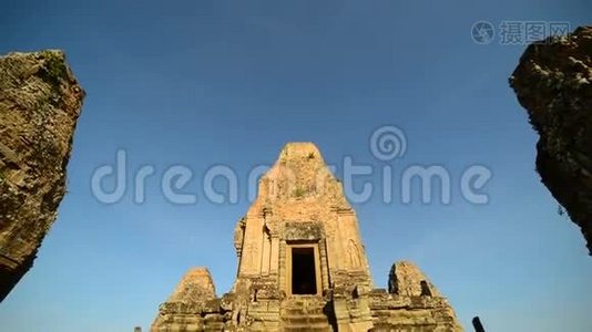 柬埔寨吴哥窟古寺庙顶盘下室视频