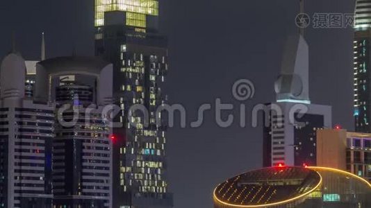 摩天大楼在阿拉伯联合酋长国迪拜市中心和金融区的夜景视频