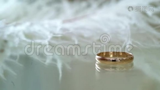 结婚戒指的配对视频