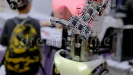 移动机器人的手视频