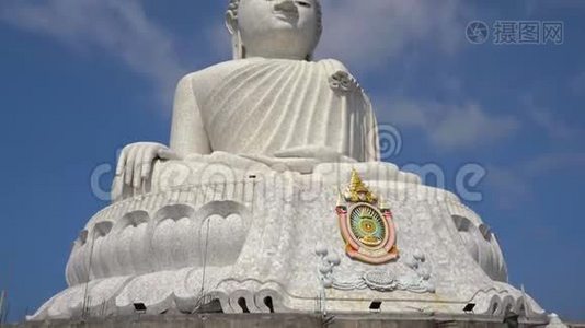 在普吉岛拍摄的一尊大佛像。 前往泰国的旅行视频
