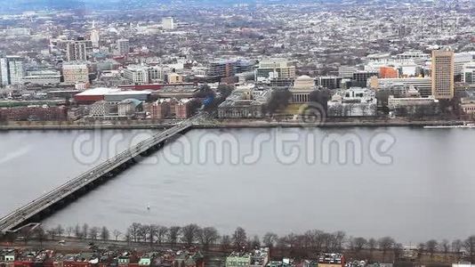 查尔斯河沿岸马萨诸塞州波士顿市的鸟瞰图视频