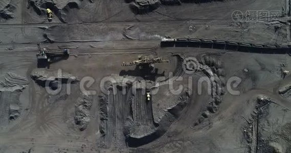露天煤矿开采视频