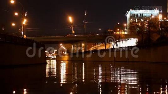 堤岸，水中倒影，夜景视频