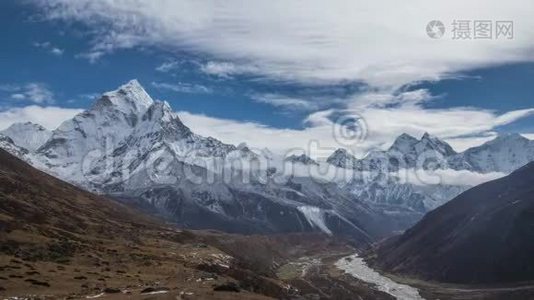 阿玛达布拉姆山。 喜马拉雅山，尼泊尔视频