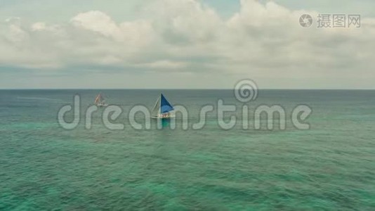 菲律宾长滩岛热带海域帆船的美丽景色..视频