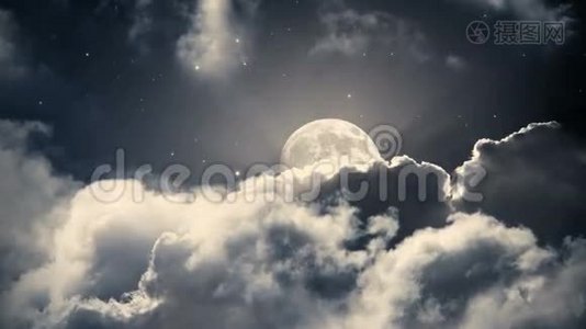天上有云，满月视频