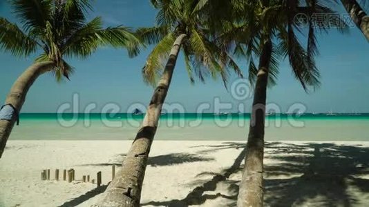 热带沙滩和蓝海，菲律宾。视频