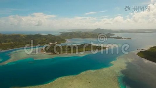 环礁湖和岛屿的海景视频