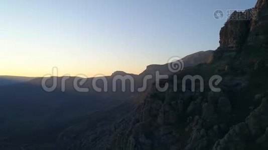 德默芝山脉、鬼谷和月球太阳谷的神奇景色视频