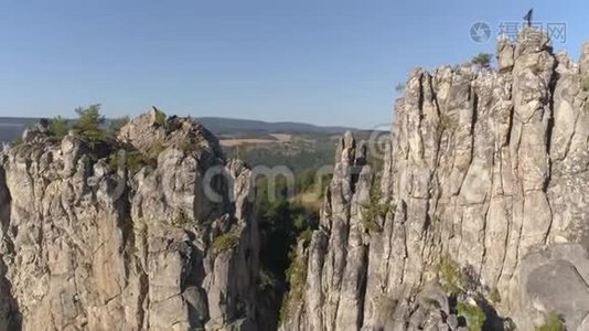 土耳其，CZECH共和国-JUNE，2019年：航空无人机景观的国家公园塞斯基拉吉附近布拉格。视频