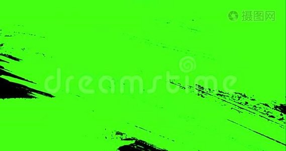水墨水彩颜料在色度键绿色屏幕背景上的飞溅过渡视频