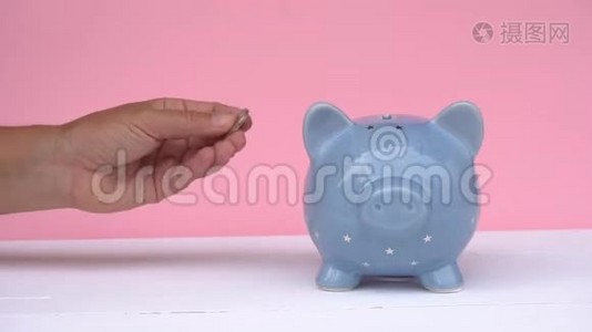 猪银行，储蓄理念视频