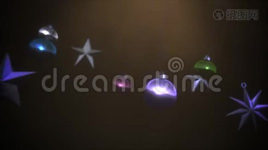 动画特写镜头，彩色球和雪花在夜间背景视频