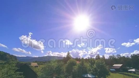 山村时间在夏秋时节. 狂野的亚洲自然和农村。视频