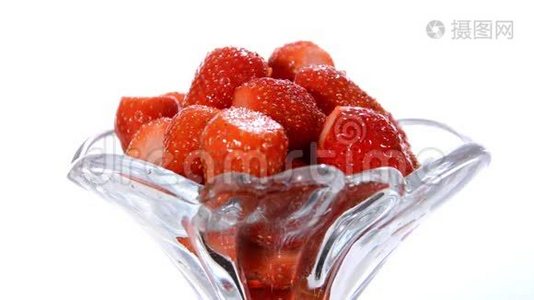草莓和鲜奶油视频