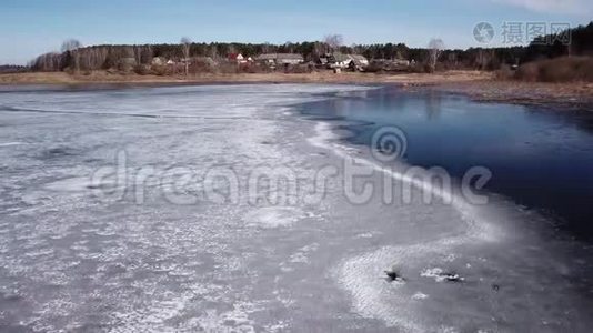 舍维诺湖的春天景观.视频