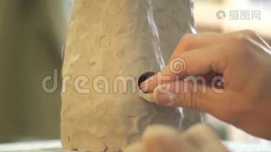 陶制粘土花瓶的工艺.视频