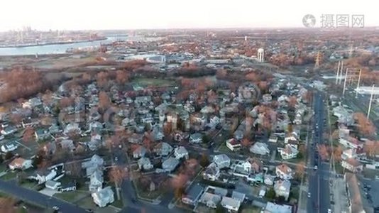 特拉华河畔社区和港口城市格洛斯特的鸟瞰图视频
