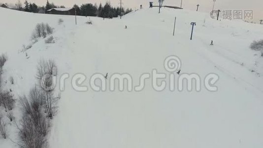 冬季滑雪胜地。 空中观景。视频