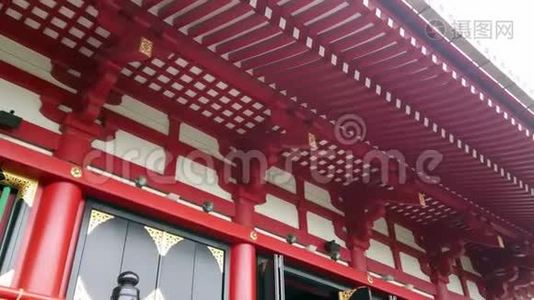 东京最著名的寺庙-Asakusa的Senso-Ji寺视频