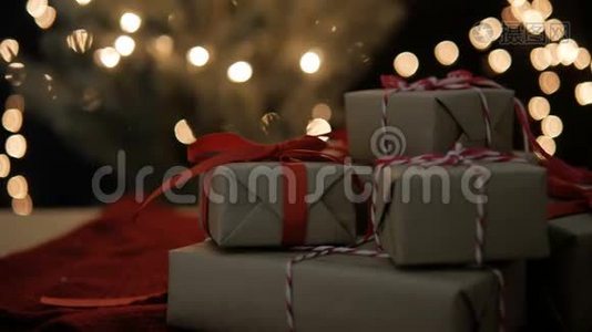 新年和圣诞礼品盒，并配有摇灯视频