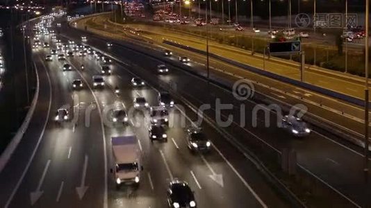 交通和道路的夜景.视频