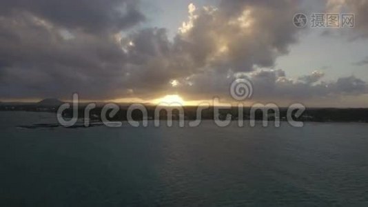 毛里求斯岛日落鸟瞰图视频