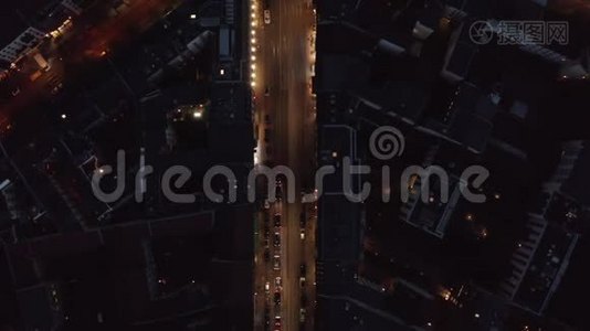 柏林鸟瞰德国街头，夜晚有红绿灯视频